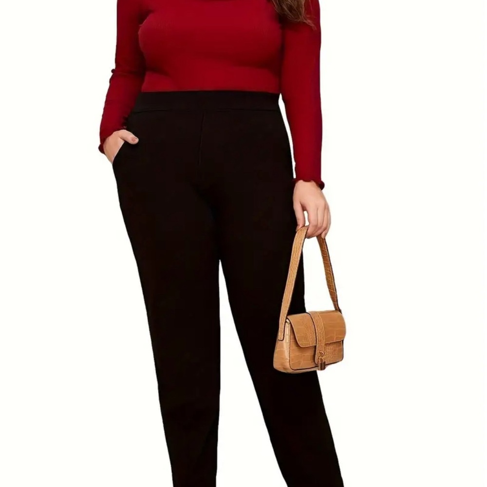 New Women’s Black Straight Leg Pants with Pockets